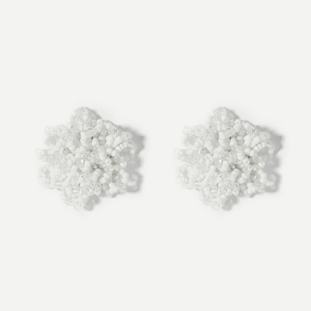 ELSA White Beaded Cluster Earring